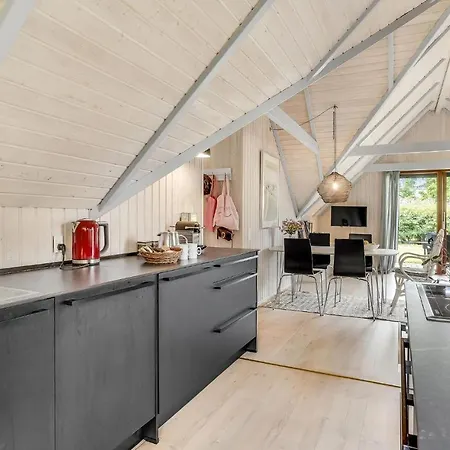 Gorgeous In Vaeggerlose With Kitchen Casa de Férias