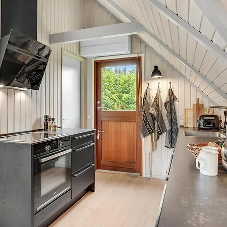 Gorgeous In Vaeggerlose With Kitchen Bøtø By