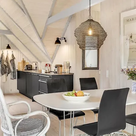 Gorgeous In Vaeggerlose With Kitchen Casa de Férias